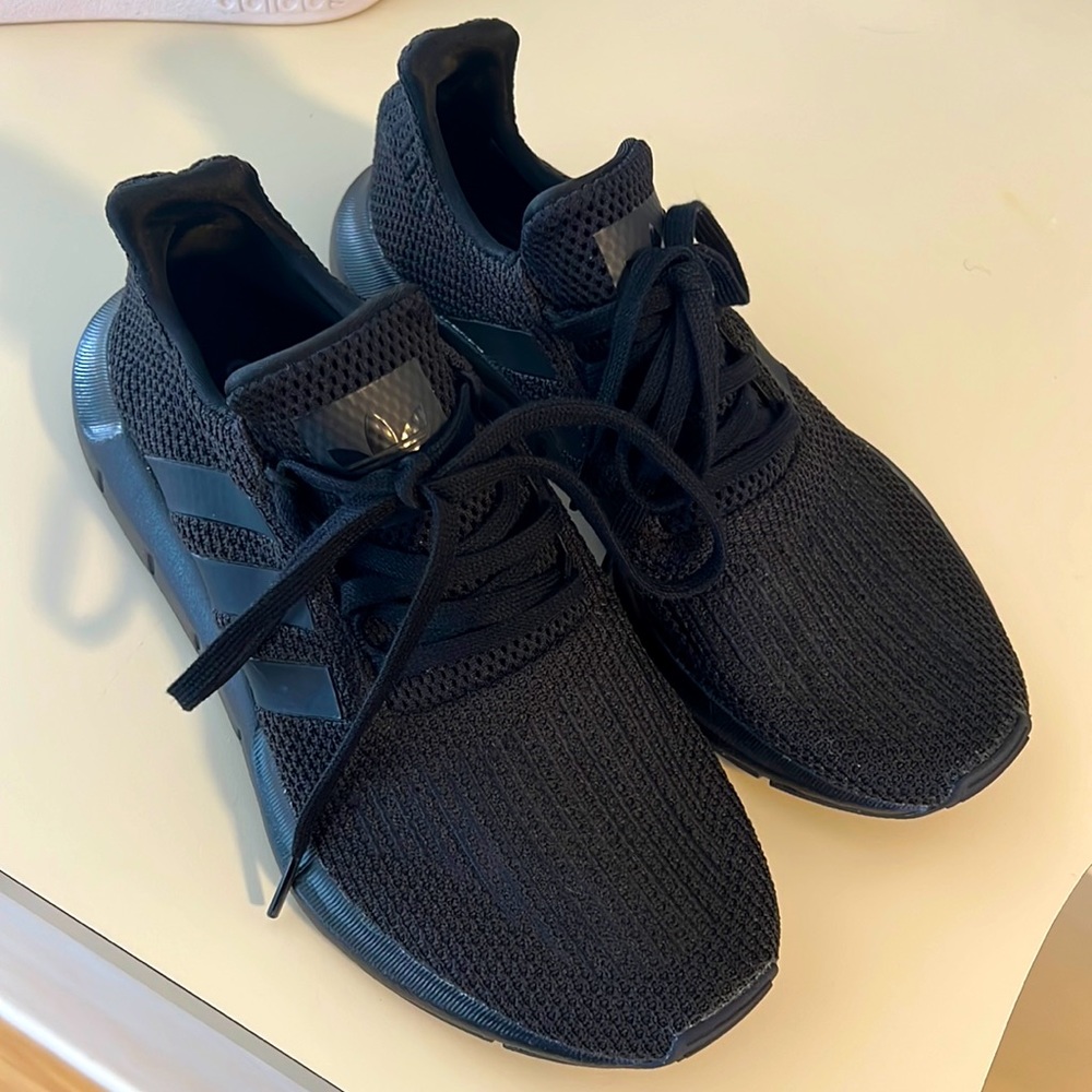 adidas Originals Men's Swift Run Sneaker